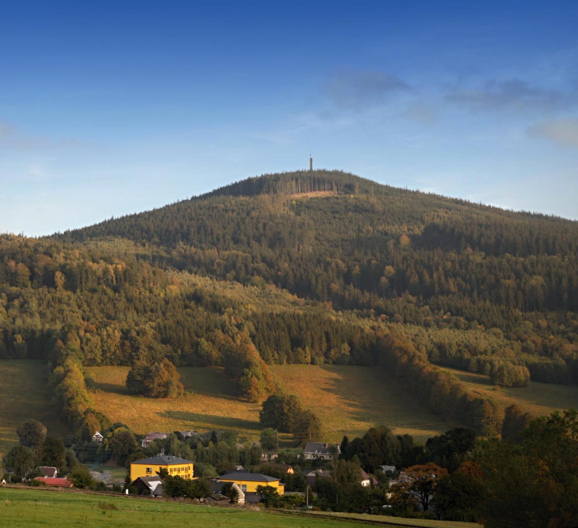 Hotel Zlaty Chlum Česká Ves Екстериор снимка